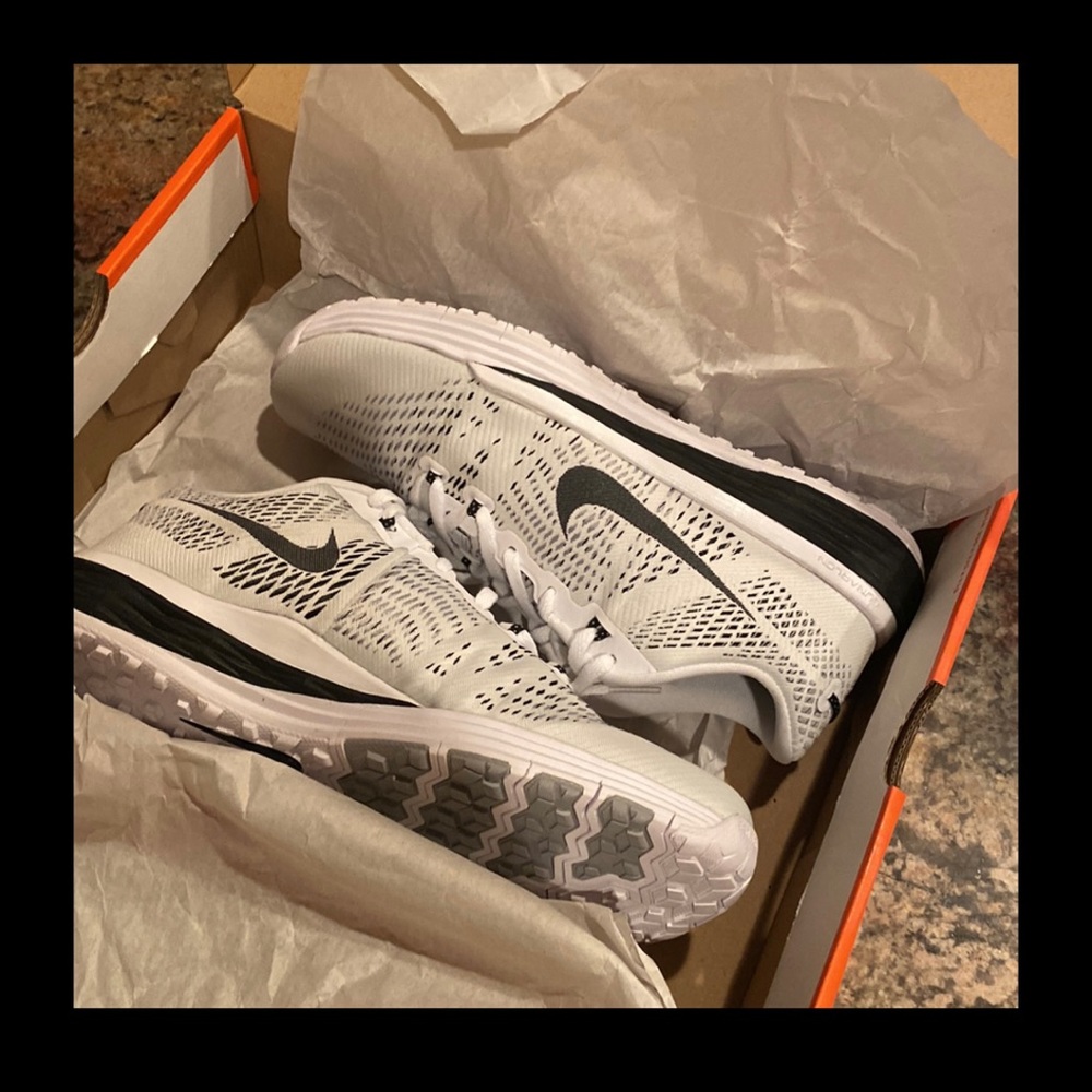Nike Lunar Caldra * (MENS 8.5)  * NEW IN BOX * 2016 Release
